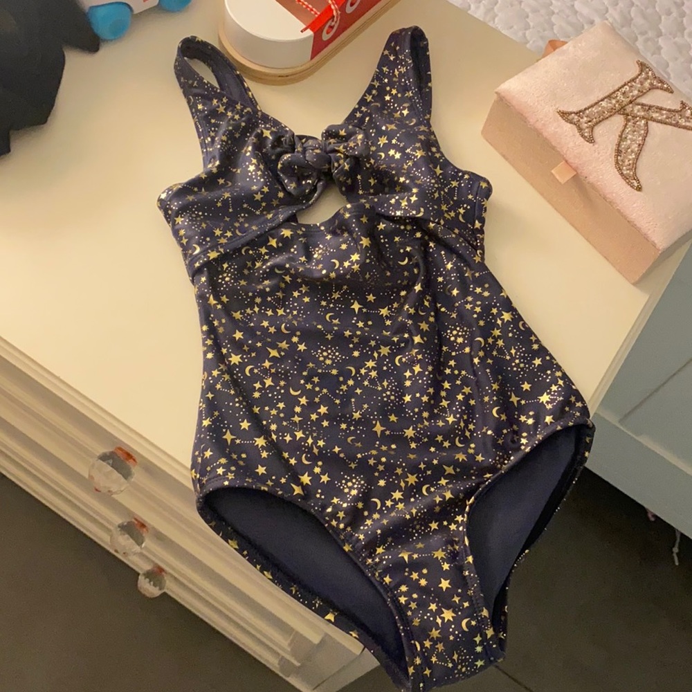 Art class one piece girls swimsuits 🩱 new